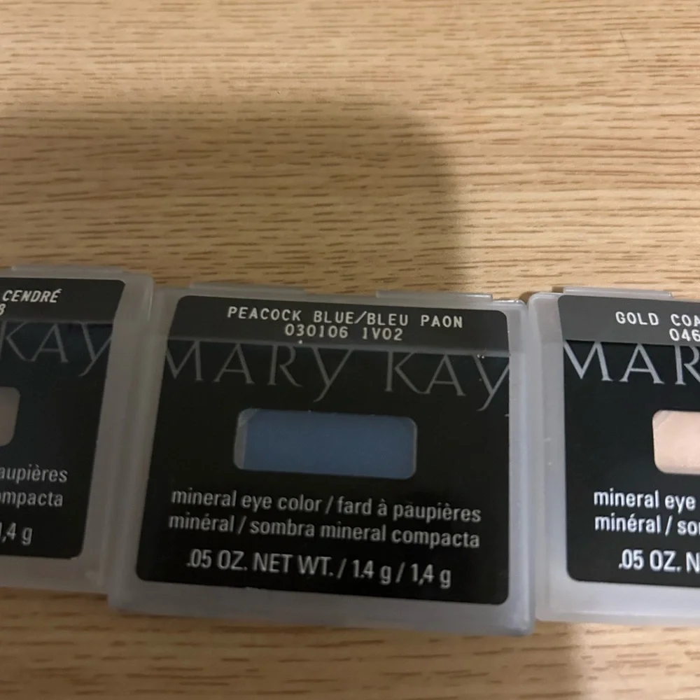 Mary Kay Gold Eyeshadow Palette